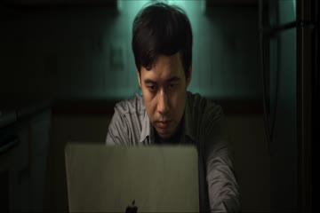 Trust No One The Hunt for the Crypto King 2022 Dub in Hindi thumb